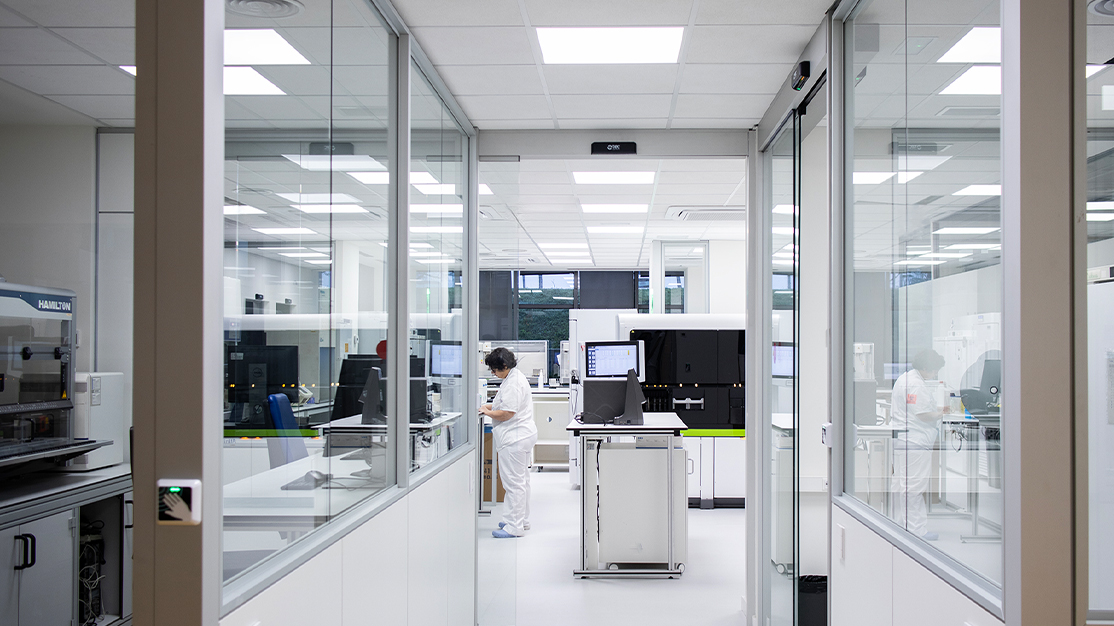 Mas Blau es modernitza per millorar la seguretat i l’eficiència del laboratori Mas Blau es modernitza per millorar la seguretat i l’eficiència del laboratori